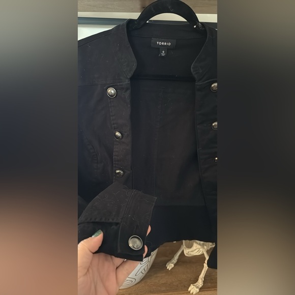 Torrid black cropped jacket - Picture 2 of 2